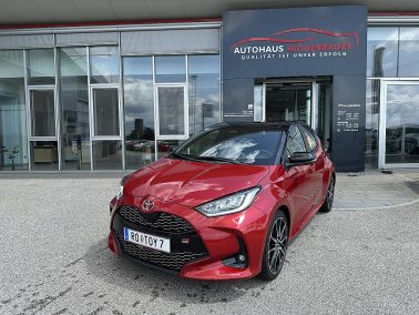 Toyota Yaris 1,5 VVT-i Hybrid GR Sport bei Autohaus Wögerbauer in 