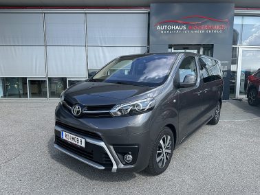 Toyota Proace Verso 2,0 D-4D 180 Medium Family+ Aut. bei Autohaus Wögerbauer in 