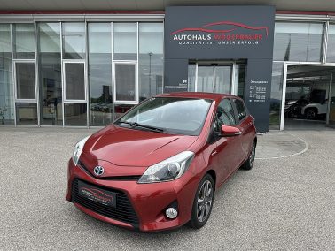 Toyota Yaris 1,5 VVT-i Hybrid Lounge bei Autohaus Wögerbauer in 