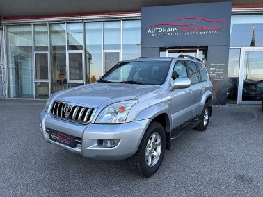 Toyota Landcruiser 300 3,0 D-4D 175 VX Aut. bei Autohaus Wögerbauer in 