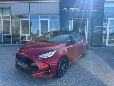 Toyota Yaris 1,5 VVT-i GR-Paket „SONDERMODELL“ bei Autohaus Wögerbauer in 
