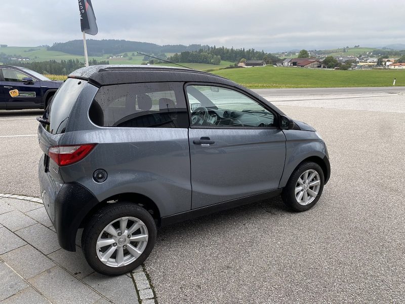 495738_1406652202641_slide bei Autohaus Wögerbauer in 