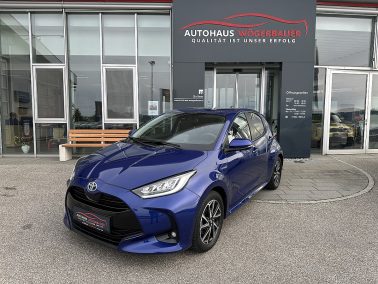 Toyota Yaris 1,5 VVT-i Hybrid Active Drive bei Autohaus Wögerbauer in 