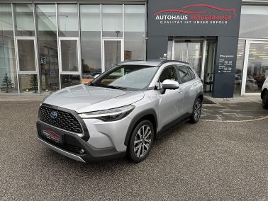 Toyota Toyota Corolla Cross Lounge 2,0 Hybrid AWD bei Autohaus Wögerbauer in 